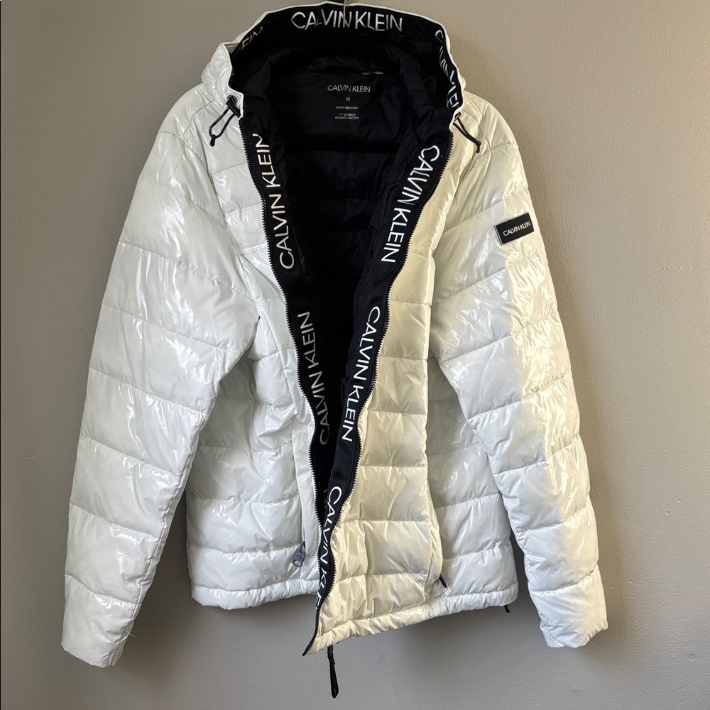 Calvin Klein Glossy White Quilted Jacket